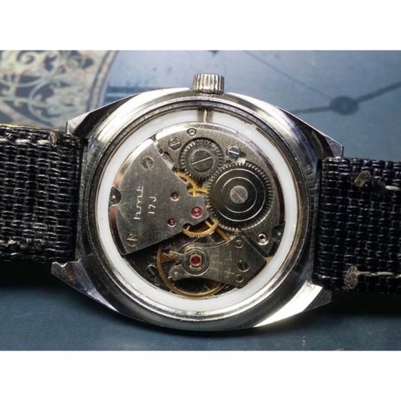 Watch - Picture 2 of 5